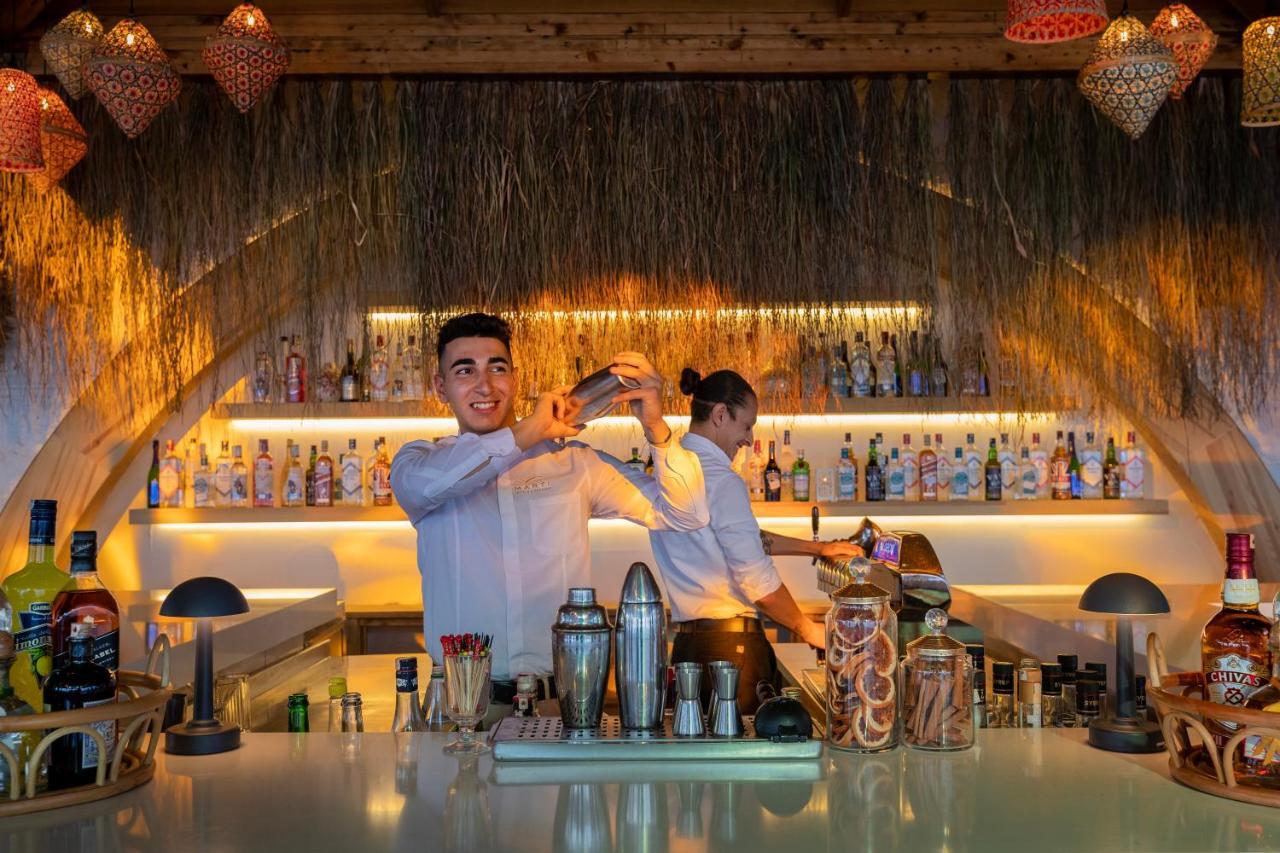 ホテル マート ミラ テキロヴァ エクステリア 写真 The bar at the restaurant