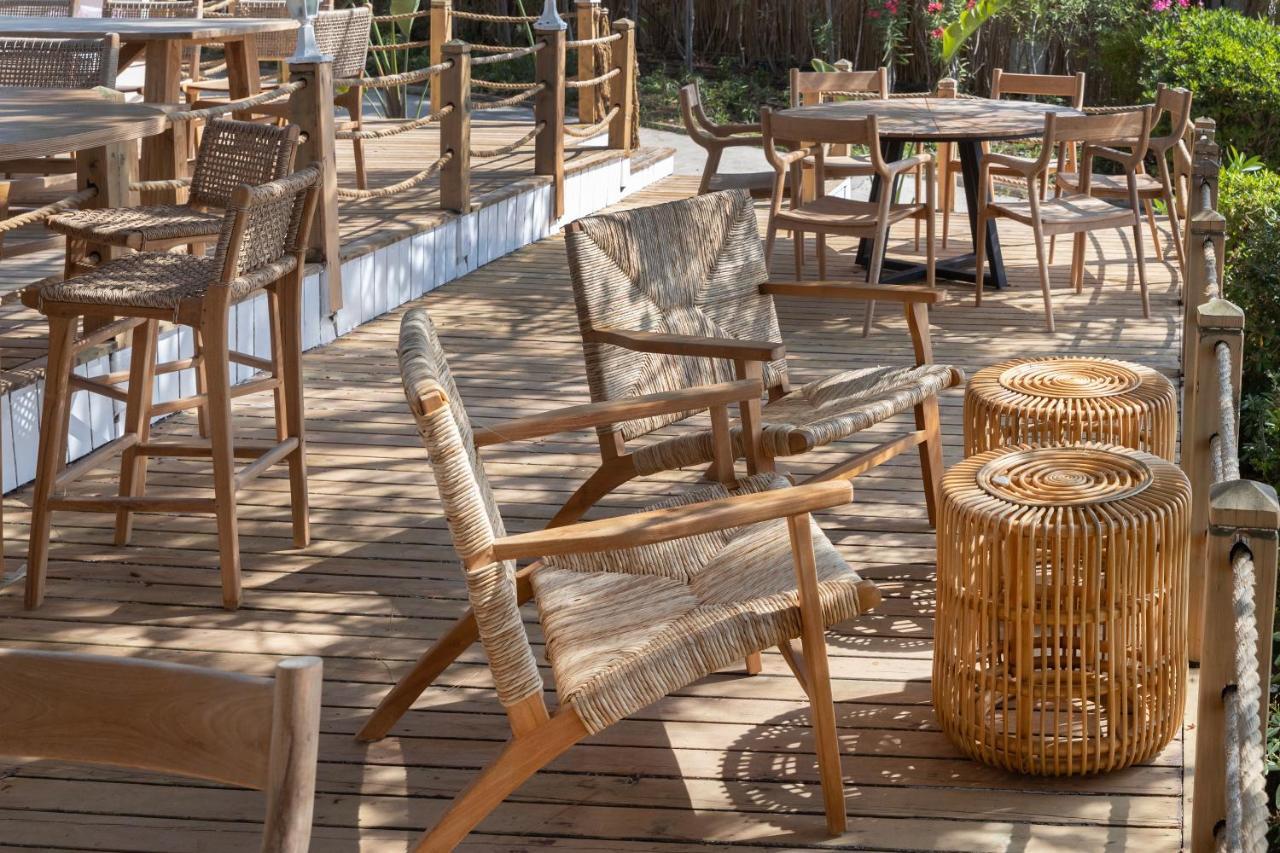 ホテル マート ミラ テキロヴァ エクステリア 写真 Outdoor furniture